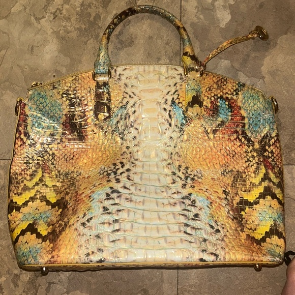 BRAHMIN yellow snake skin pattern large duxbury style. Fabulous condition. - Picture 3 of 7